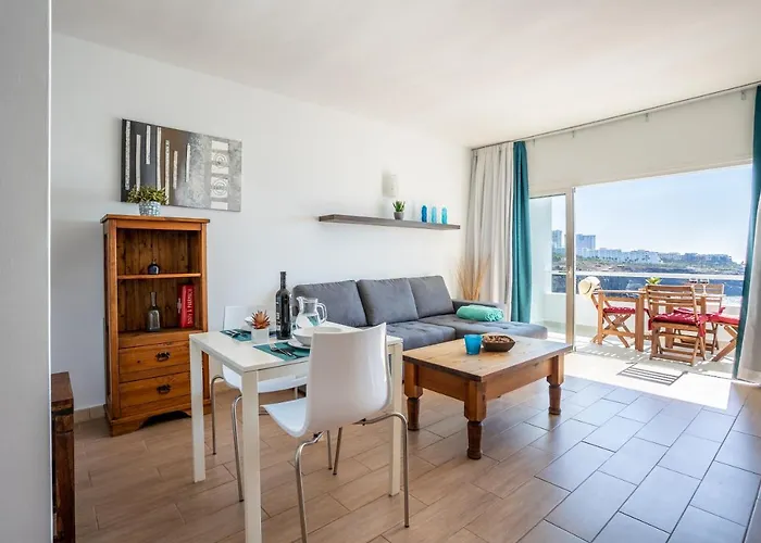 The Blue Anchor Spectacular Sea View