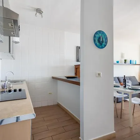 The Blue Anchor Spectacular Sea View Apartment