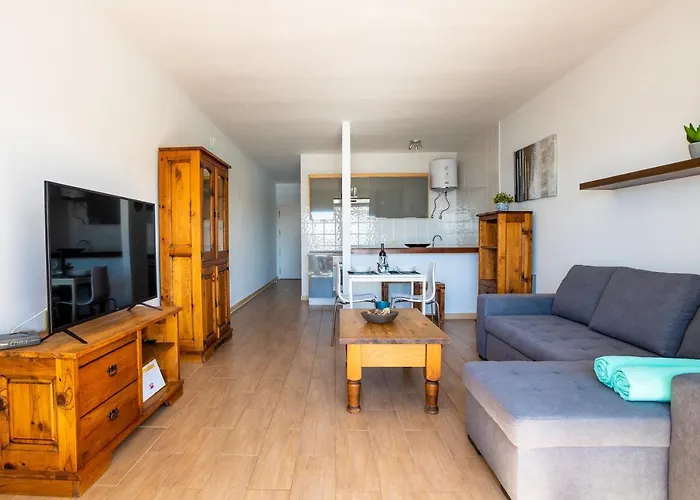 The Blue Anchor Spectacular Sea View Apartmán *