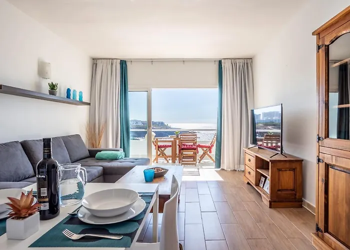 The Blue Anchor Spectacular Sea View Apartman