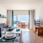 The Blue Anchor Spectacular Sea View Daire